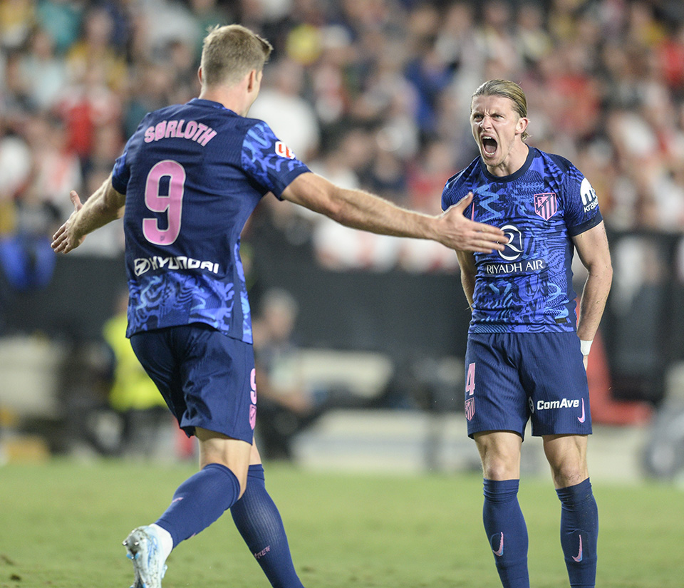 Conor Gallagher del Atlético de Madrid celebra su gol frente al Rayo Vallecano