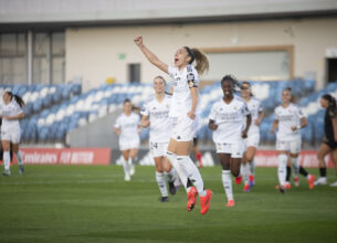 Olga Carmona celebra su gol en el partido de Liga Femenina, Real Madrid vs Valencia