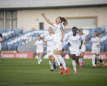 Olga Carmona celebra su gol en el partido de Liga Femenina, Real Madrid vs Valencia